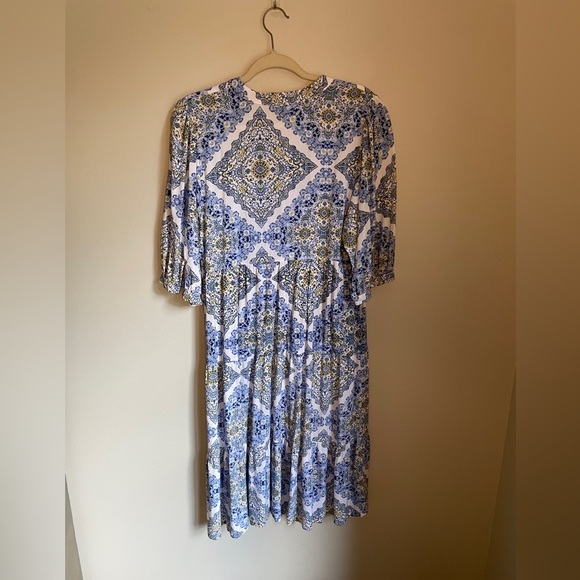 Hope Springs Printed Tiered Midi Dress in Blue and White Size Medium - Picture 6 of 6